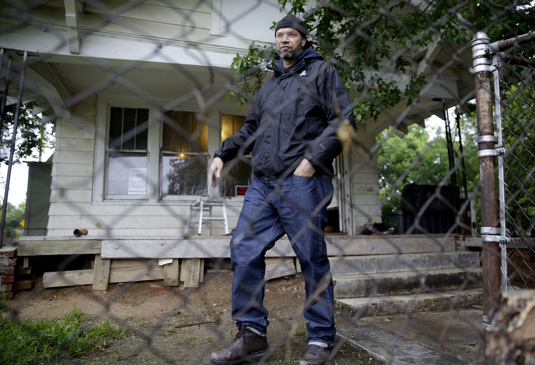 OUTSIDERS HOUSE